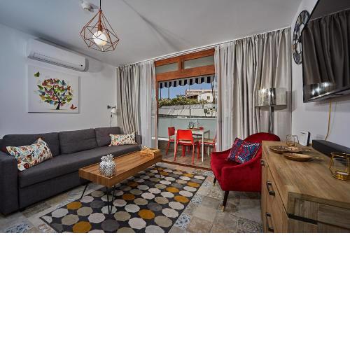 Mariposa Apartment