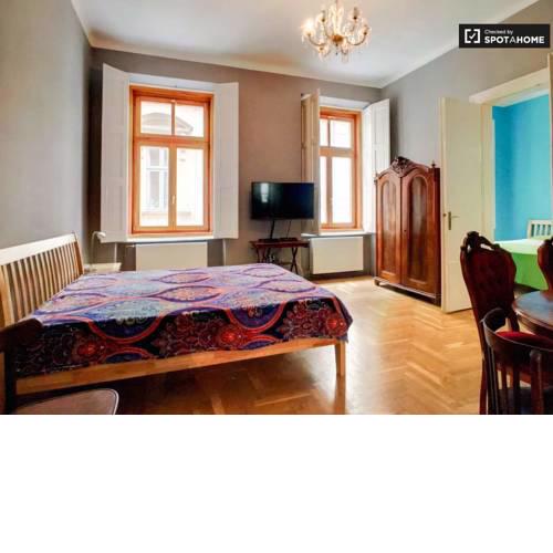 Market Square Apartment II.