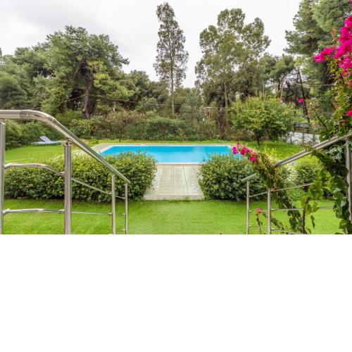 Marvelous, Secluded Villa w/ 3 BR , Pool & Garden, Kavos