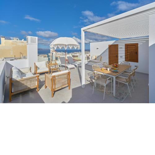Mary Sánchez Beach Apartments