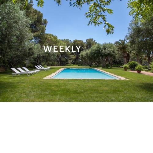 Masia Sitges Mas Peirot Geniune Farmhouse 20 min walk from beaches 60 Heactares of Wine Fields Garden AC Until 18 people