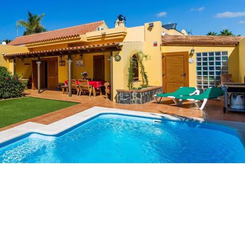 Maspalomas Villa Private Garden Heated Pool AC WiFi