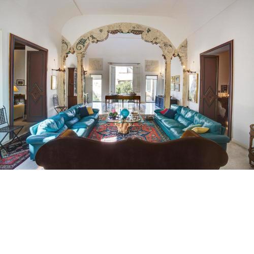 Massa House