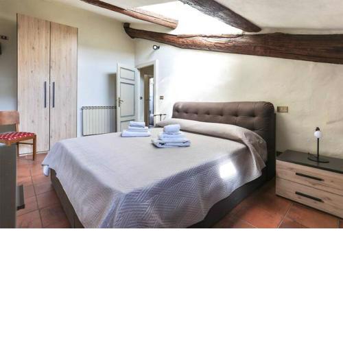 Massimiliano apartment in center with AC