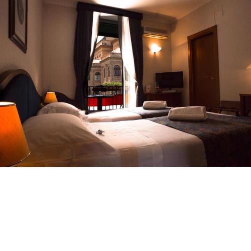 Massimo Plaza Hotel