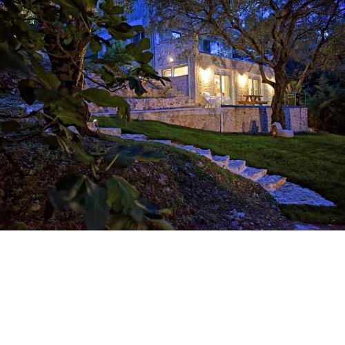 Mavres Luxury Studio