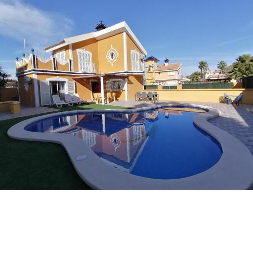 MCC02 - Lovely 3 Bed Detached Villa Private Pool, Mazarrón Country Club