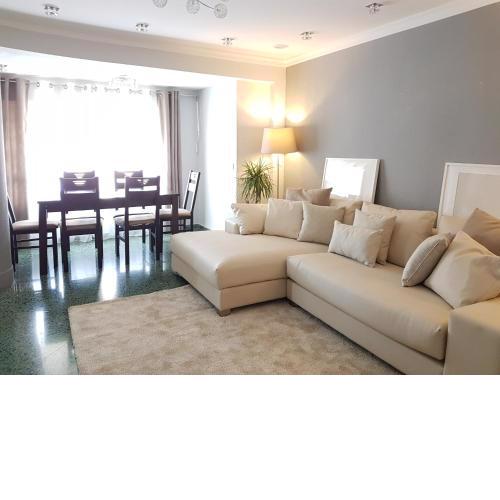 MD Vila Barbera Apartment Center