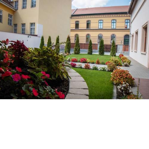 Mecset Apartman