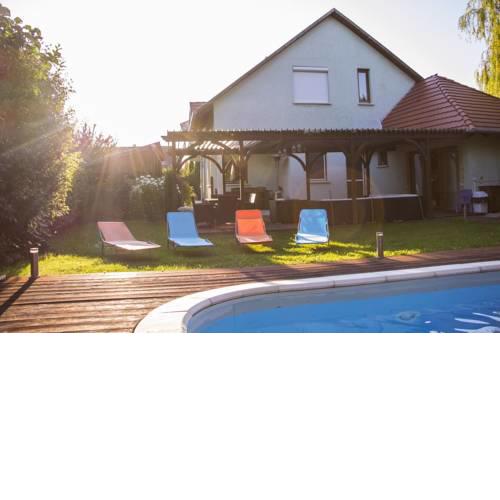 Medencés Villa a Velencei tónál