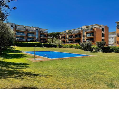 Medes Golf - Apartamento con piscina en Pals