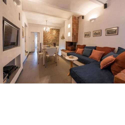 Medieval Cottage/ Monte San Savino