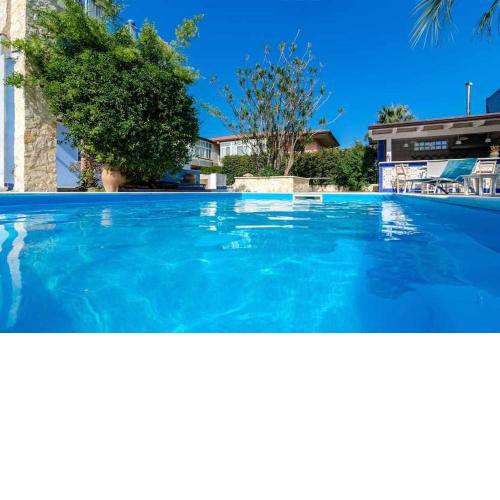 Mediterranean Charm villa con piscina al mare
