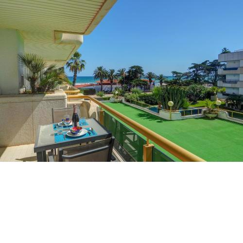Mediterraneo Seaview Apartment by Hello Homes Sitges
