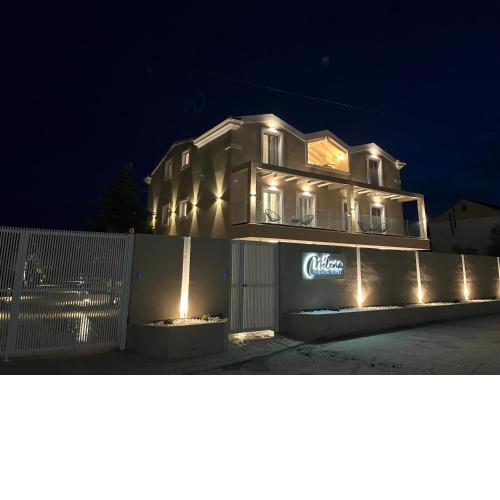 Melena Premium Suites