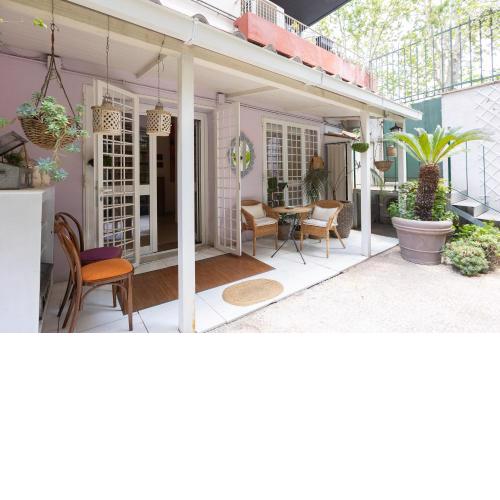 Melissa Officinalis by Rental in Rome