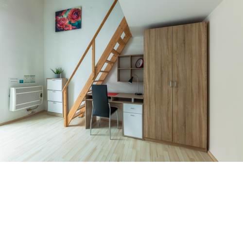 Mendel Square Hostel