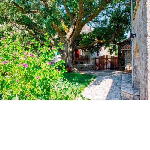 Menelia Cottage