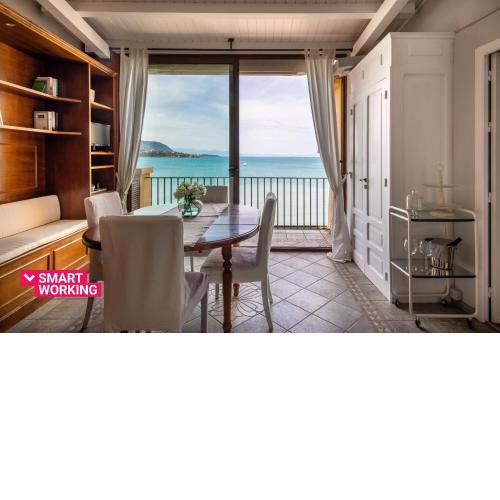 Meravigghia Apartment