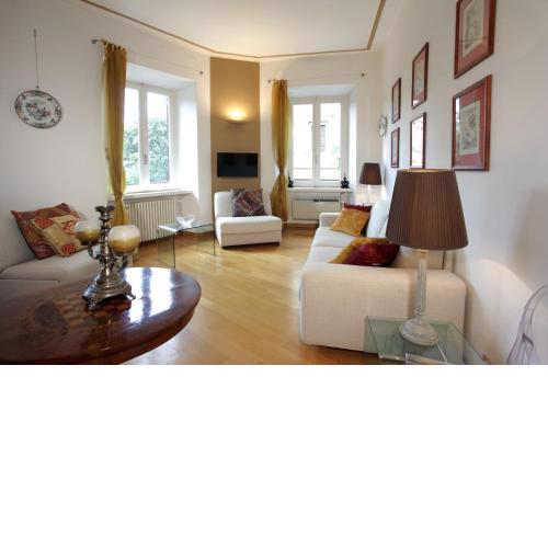 MERULANA LUXE APARTMENT