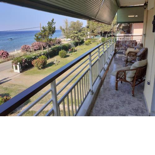 Metamorfosi Apartment with Sea View