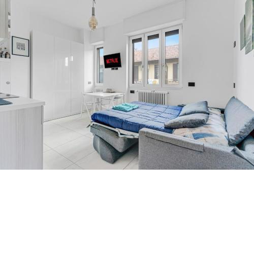 METRO M1 - Smart Home, fast free WiFi & Netflix