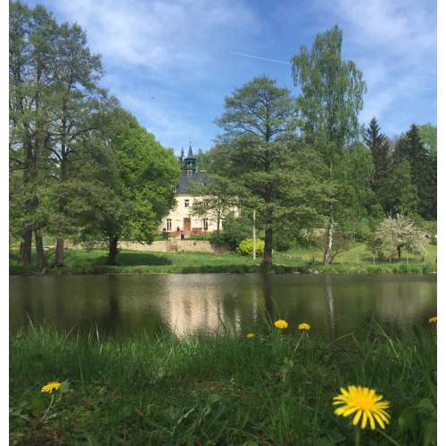 Meyana Lake Manor