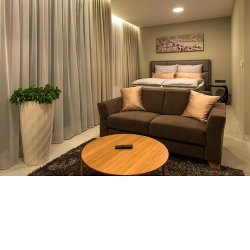 MG Restaurace/Luxury Apartments