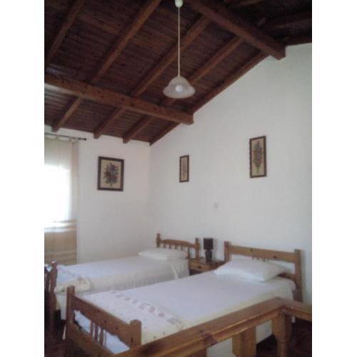 Michalis' House at Kouramades