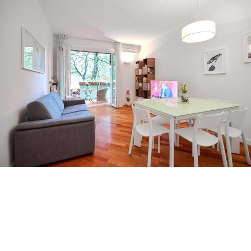MiCo GARDEN VIEW CITYLIFE EXECUTIVE APARTMENT