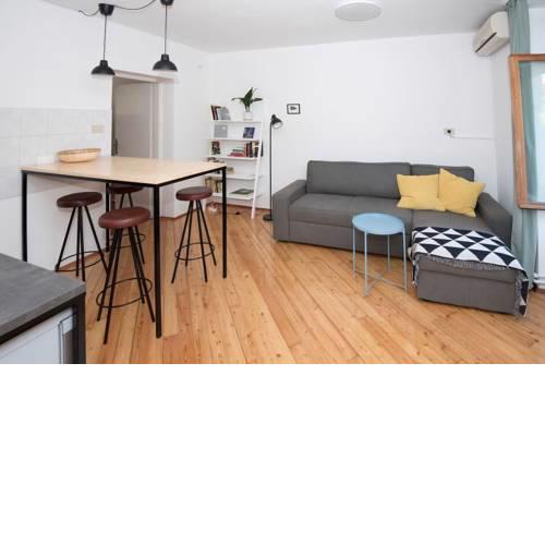 Mila Vila - Charming apartment near the sea