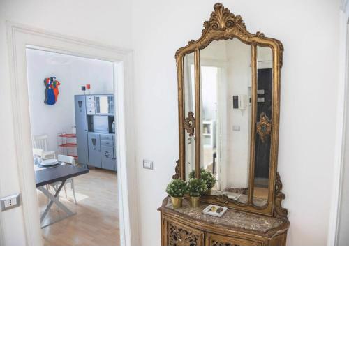 MILAN stilysh apartment near Metro and Fiera MICO