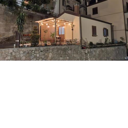 Miliuna House