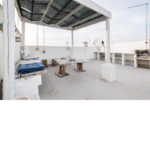Mindelly Home by Comper with terrace & Netflix