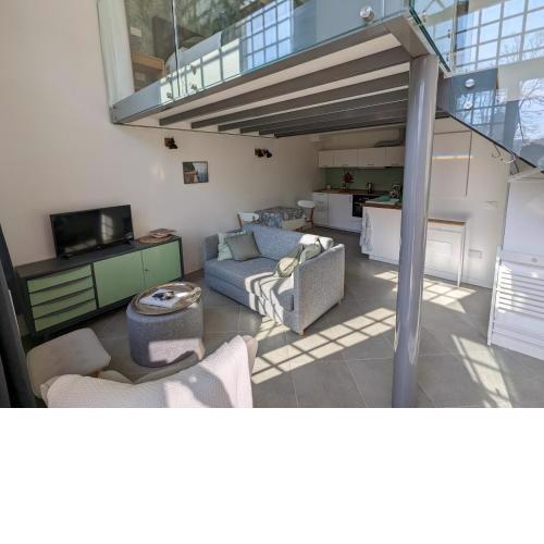 mini loft Lido with own garden LOC12011