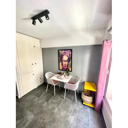 Mini Suite Home