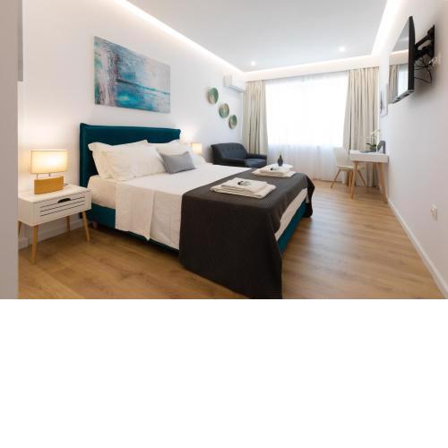 Minimal apartment in Plaka