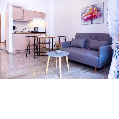 Minimal Apt near City Center