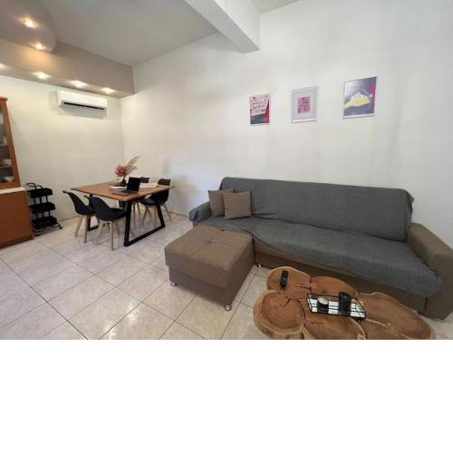 Minimalist Flat with Balcony