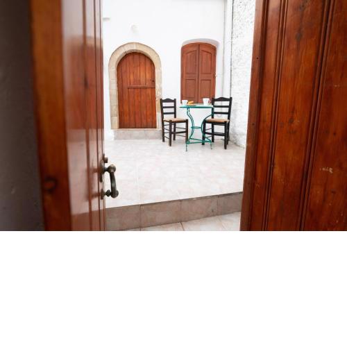 MinoaHouse 1 bedroom,3 guests,bath tub & patio