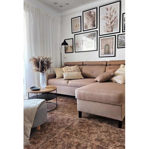 MIRADOR FAMILY HOME