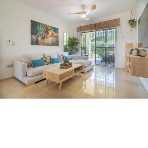 miraflores de riviera's home