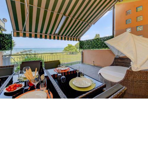 Miralago Superior Apartment