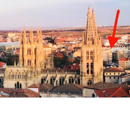 Mirando a la Catedral desde plaza Vega