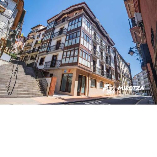 MIROTZA ROOMS AND APARTMENTS