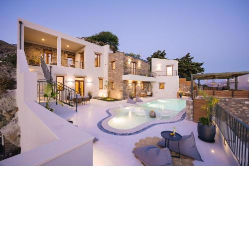 Mirthea Suites