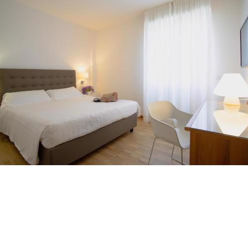 Mistral2 Hotel
