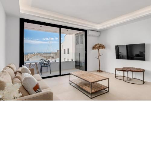 Modern 2B Apt in the heart of Puerto Banus