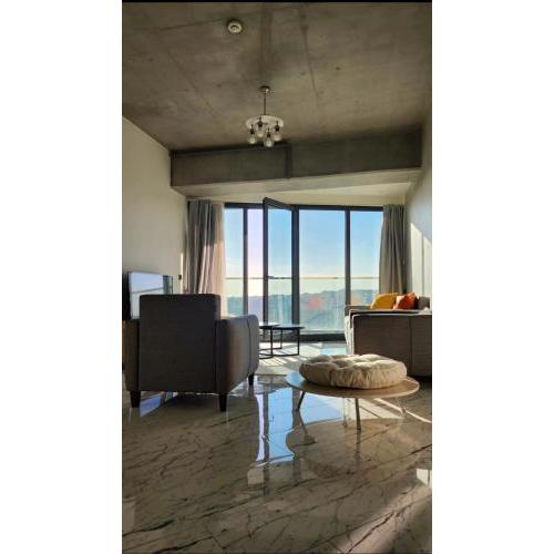 Modern 2Bed Condo in an Ultra Luxurious Building