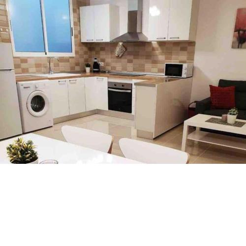 Modern and Bright 5 Bedroom Apartment Del Prado